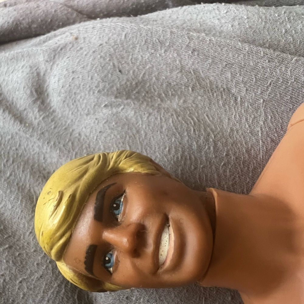 Vintage Ken Doll Malibu Barbie boyfriend brown hair blue eyes smiling dimples 68